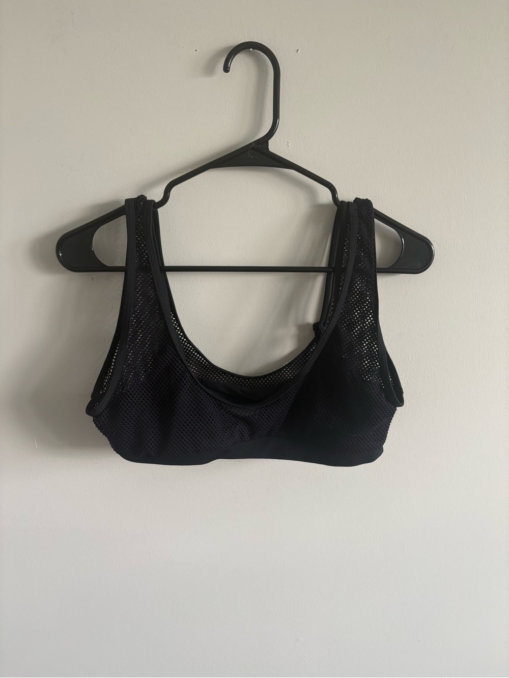 Tobi Black Mesh Scoop Sports Bra